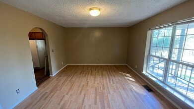 110 Hill Blvd in London, AR - Building Photo - Building Photo