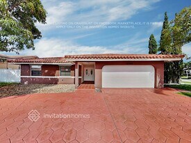 1086 NW 128th Ave in Miami, FL - Building Photo