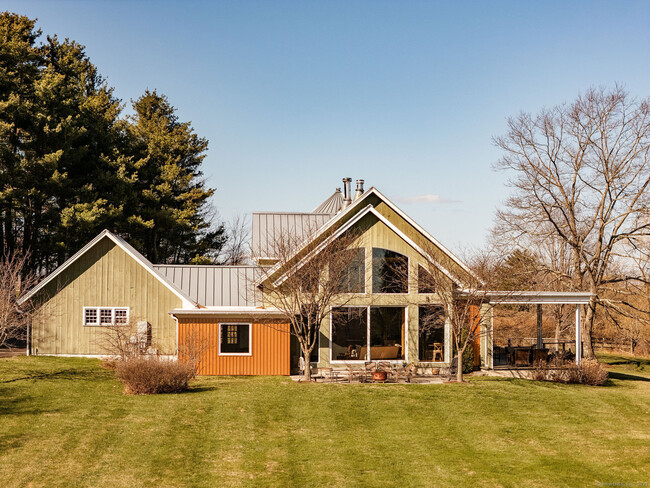 187 Old Mt Tom Rd in Litchfield, CT - Building Photo - Building Photo