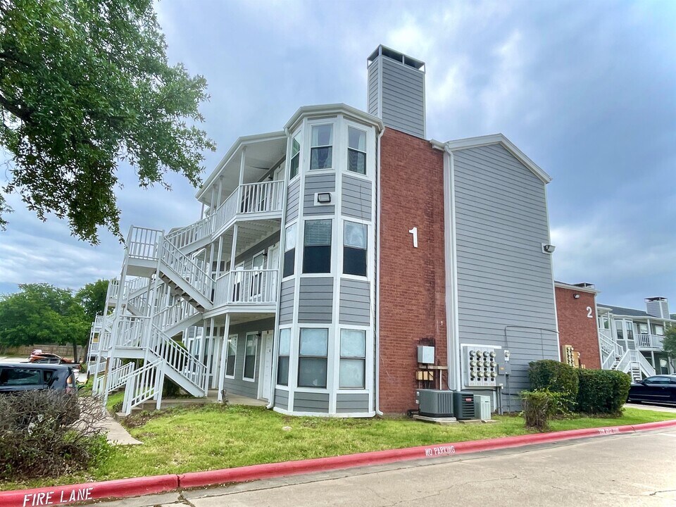 4441 Old College Rd in Bryan, TX - Building Photo