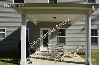 1342 York Dr in Grovetown, GA - Building Photo - Building Photo