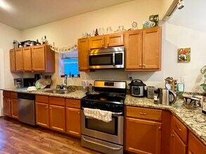 1921 N Francisco Ave, Unit #1 in Chicago, IL - Building Photo - Building Photo