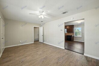 208 Westfork Dr in Fort Worth, TX - Building Photo - Building Photo