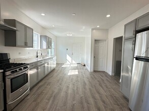 1668 Buena Vista Ave in Chicago Heights, IL - Building Photo - Building Photo