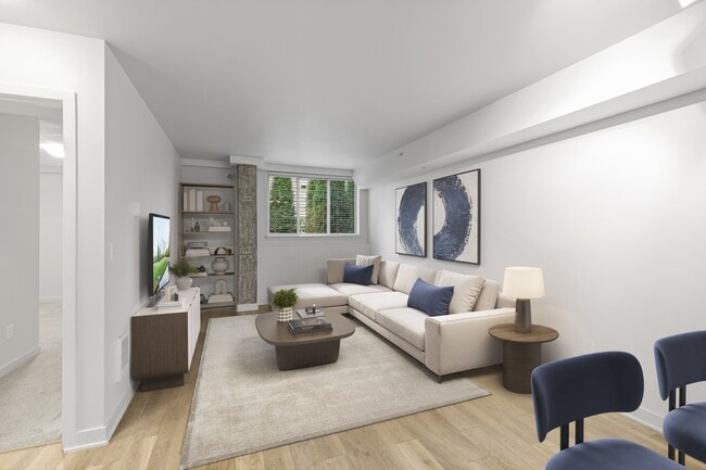 Park Metro in Bellevue, WA - Building Photo - Building Photo