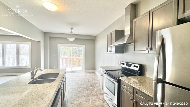 202 Eaglecrest St in Kitchener, ON - Building Photo - Building Photo