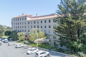 Park Hill Condominium in San Francisco, CA - Building Photo - Building Photo