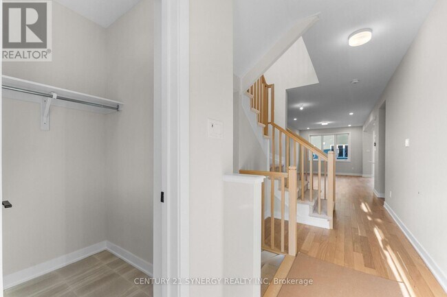 305 Cornflower Row in Ottawa, ON - Building Photo - Building Photo