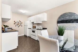 1610 Dewdney Av E in Regina, SK - Building Photo - Building Photo