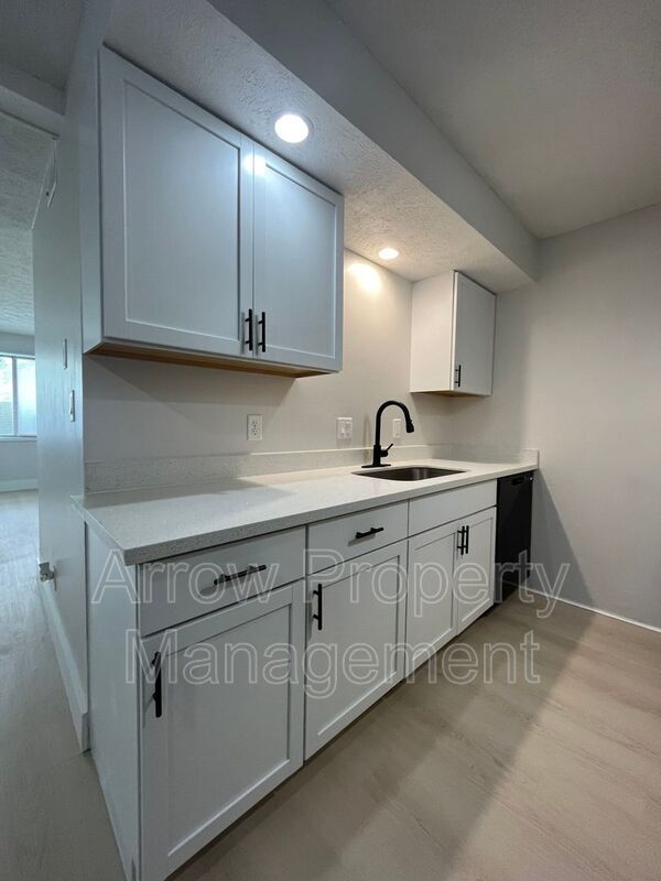 property at 3341 Holdrege St