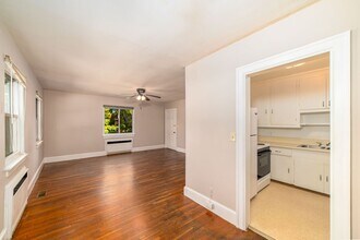 3117 Sterling Point Dr in Portsmouth, VA - Building Photo - Building Photo