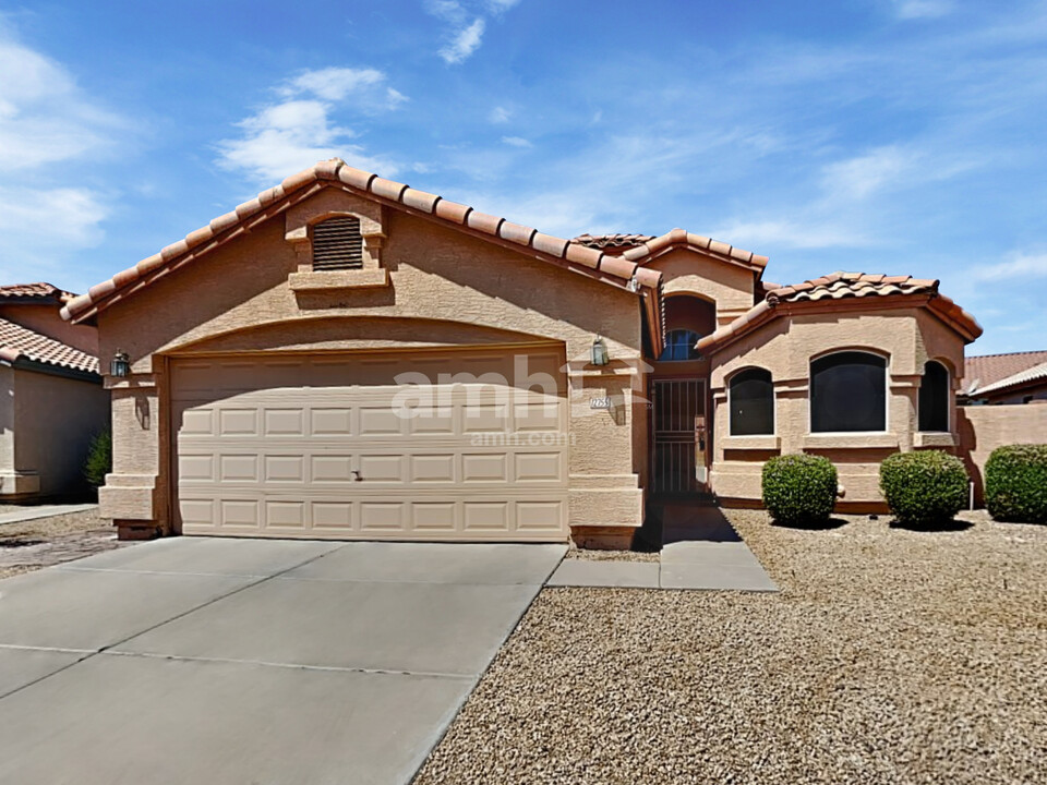 12755 W Palm Ln in Avondale, AZ - Building Photo