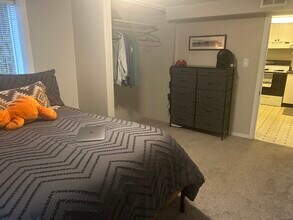 8711 Bowdoin Way in Edmonds, WA - Building Photo - Building Photo