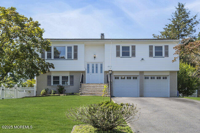 2421 Homestead Ave in Spring Lake, NJ - Building Photo