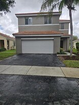 4361 Dogwood Cir in Weston, FL - Building Photo
