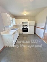 200 NW 22nd St in Blue Springs, MO - Building Photo - Building Photo