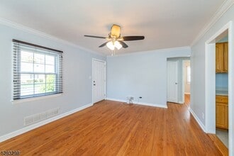 71 Surrey Ln in Clifton, NJ - Building Photo - Building Photo
