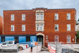 3968 Saint-Antoine Rue O in Montréal, QC - Building Photo