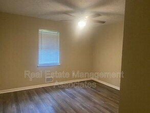 102 Doves Ln in Griffin, GA - Building Photo - Building Photo