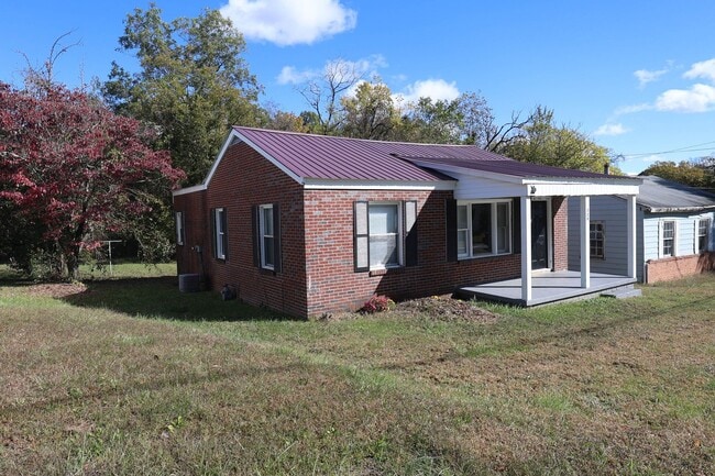 328 Acme St in Reidsville, NC - Building Photo - Building Photo