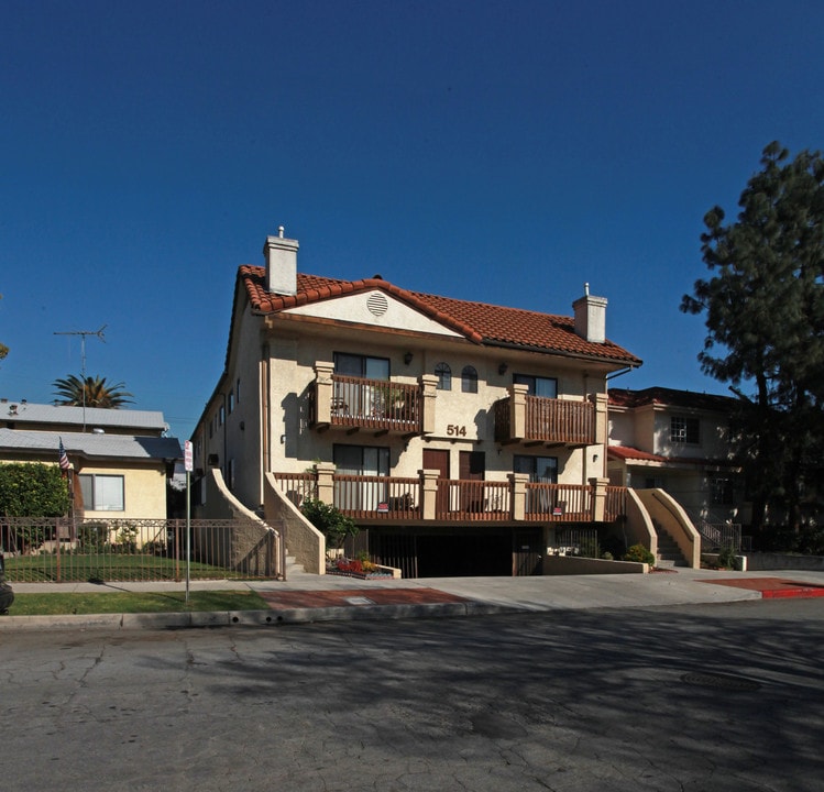 514 N Shelton St in Burbank, CA - Foto de edificio