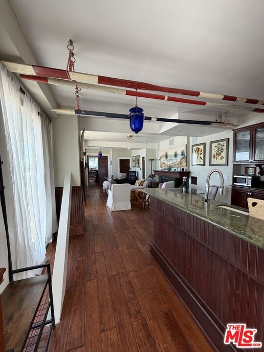 24000 Malibu Rd in Malibu, CA - Building Photo - Building Photo