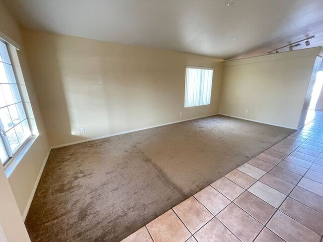 1304 Silver Prospect Dr in Las Vegas, NV - Building Photo - Building Photo