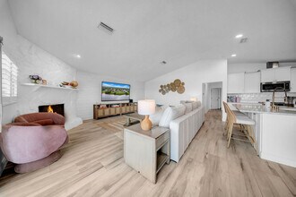 555 S Gulf Dr in Palm Harbor, FL - Building Photo - Building Photo