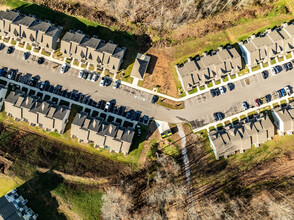 Woodland Hills Townhomes in Clarksville, TN - Building Photo - Building Photo