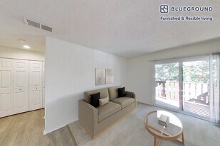 823 Nordahl Rd, Unit SI FL1-ID620A in San Marcos, CA - Building Photo