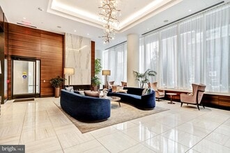 301 S Broad St in Philadelphia, PA - Building Photo - Building Photo