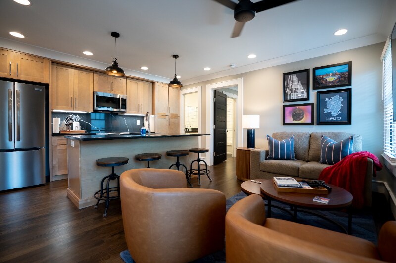 2030 W Trade St in Charlotte, NC - Foto de edificio