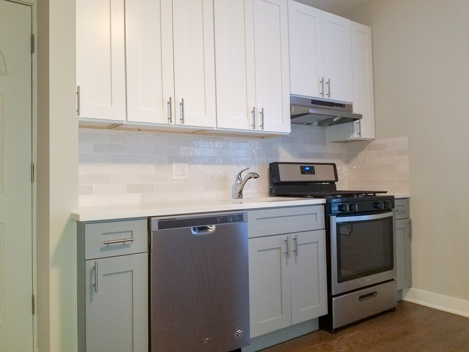 5135 N Wolcott Ave, Unit 3 in Chicago, IL - Building Photo