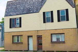 221 Hamilton in London, ON - Building Photo