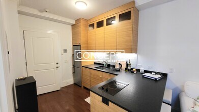 98 Myrtle St in Boston, MA - Building Photo - Building Photo