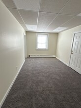 1 S Valley Rd, Unit 201 in Paoli, PA - Building Photo - Building Photo