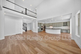 14122 Sam Houston Way in San Antonio, TX - Building Photo - Building Photo