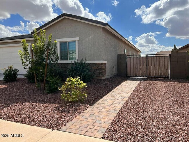 341 E Rio Pl in Casa Grande, AZ - Building Photo - Building Photo