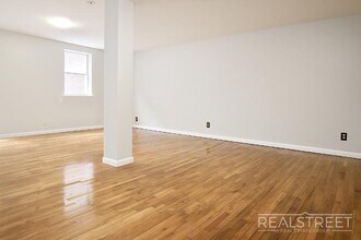 Spacious LOFT in Williamsburg with Private in Brooklyn, NY - Building Photo - Building Photo