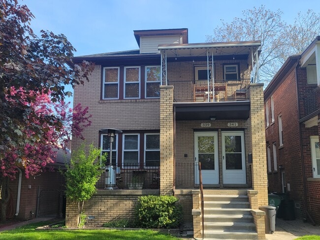339 E Breckenridge St, Unit Lower Flat