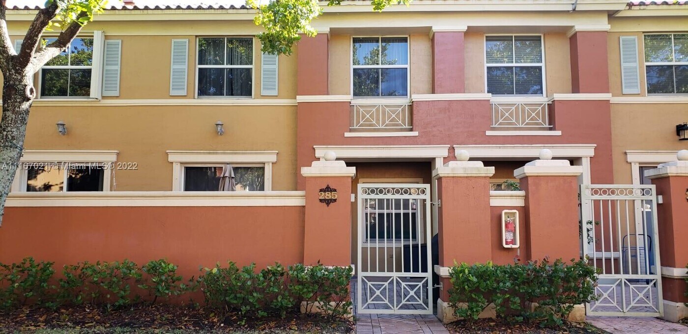 11411 NW 60th St-Unit -285 in Doral, FL - Foto de edificio