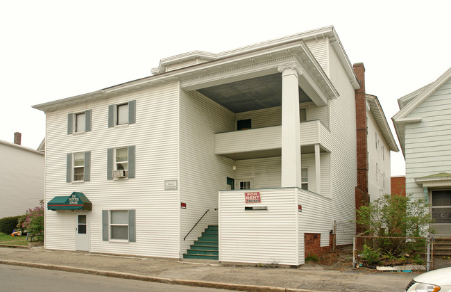 33 Notre Dame Ave in Manchester, NH - Building Photo - Building Photo