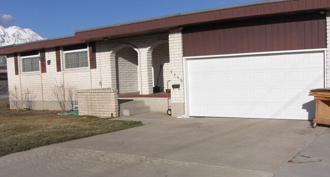property at 1115 300 W