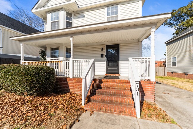 731 Maltby Ave in Norfolk, VA - Foto de edificio - Building Photo