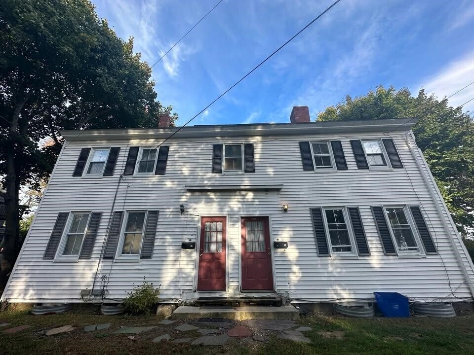 14 Broad St in Somersworth, NH - Building Photo