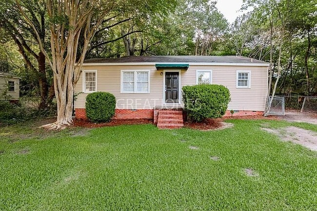 property at 1921 51st St