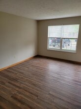 16 Peartree Ln in Glen Carbon, IL - Building Photo - Building Photo