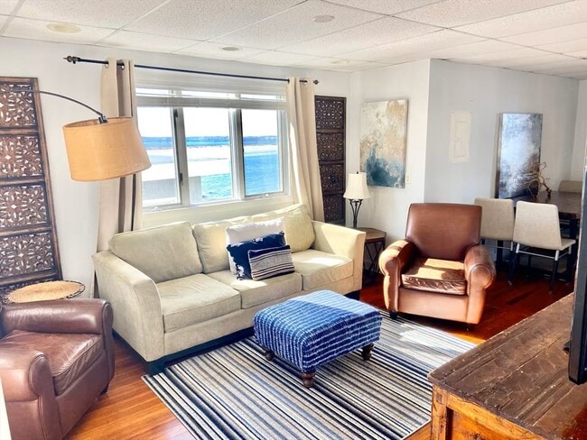 164 Wilson Rd in Nahant, MA - Building Photo - Building Photo