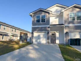 710-E Giese Ln in Pensacola, FL - Building Photo