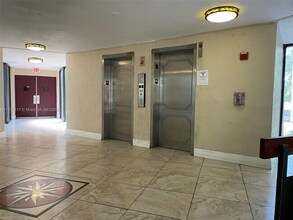 4222 Inverrary Blvd in Lauderhill, FL - Building Photo - Building Photo